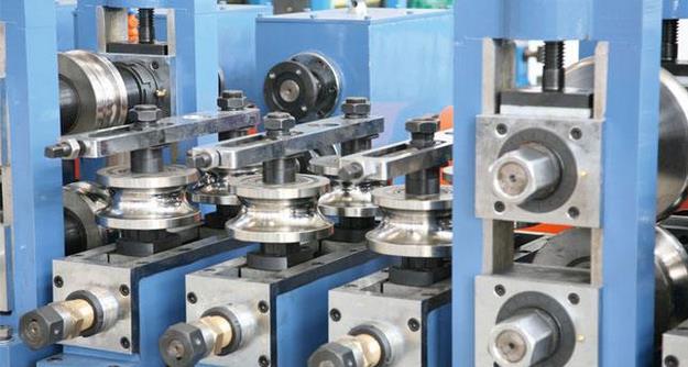 近年來(lái)隨著汽車工業(yè)等的高速發(fā)展，我國(guó)模具產(chǎn)業(yè)也實(shí)現(xiàn)了快速增長(zhǎng)