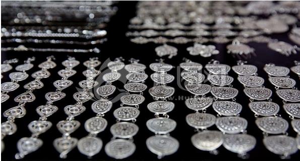 我國白銀飾品市場前景十分廣闊，擁有可觀的潛在消費市場