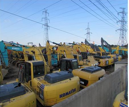 2019年1-2月納入統(tǒng)計的25家主機制造企業(yè)，共計銷售各類挖掘機械產(chǎn)品30501臺