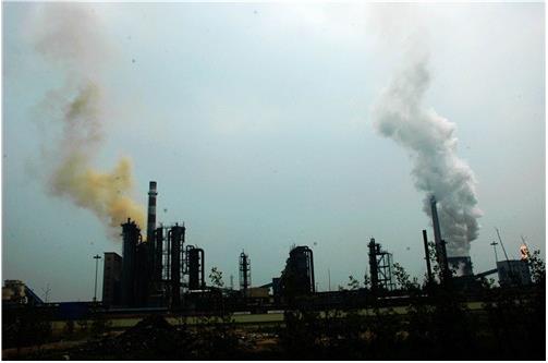 焦化行業(yè)要抓住機(jī)遇，因勢(shì)利導(dǎo)，化害為利，加快轉(zhuǎn)變?cè)鲩L方式，確保行業(yè)穩(wěn)定發(fā)展